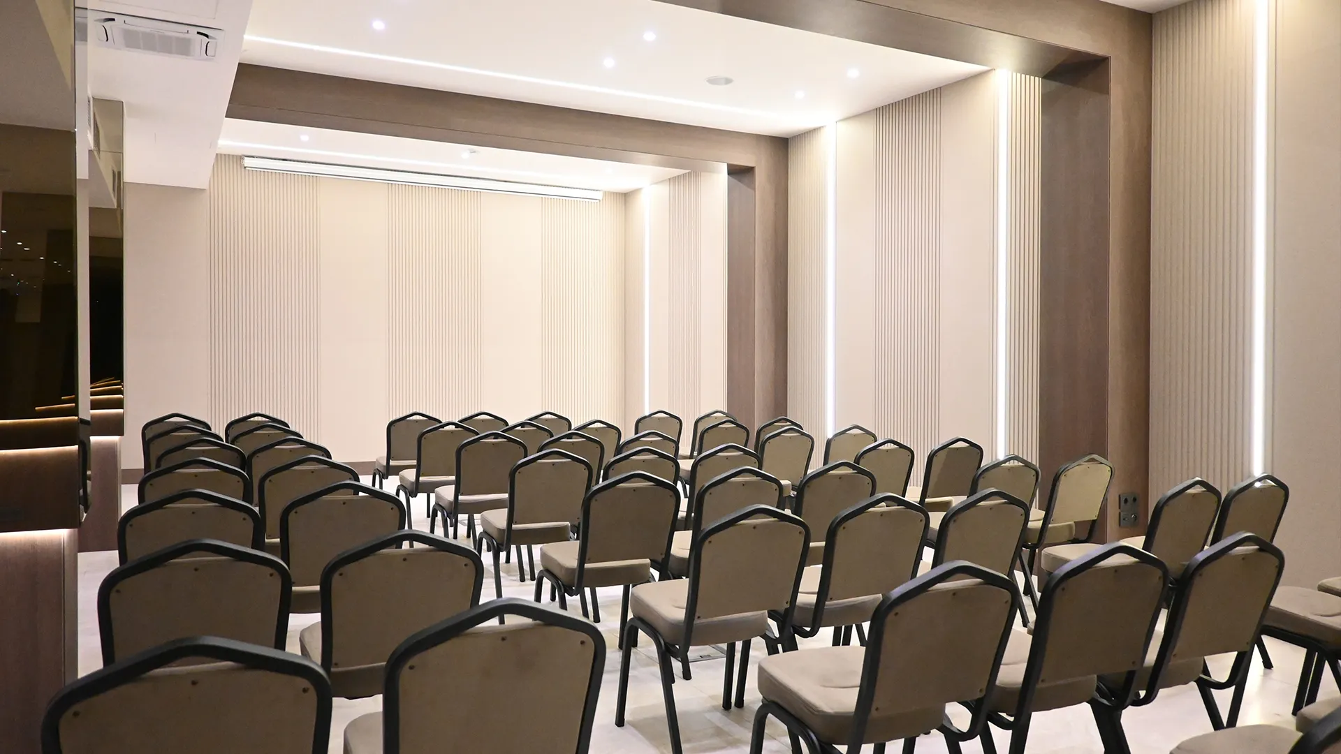 Yakut I ve II Konferans Hall Yakut I ve II Konferans Hall